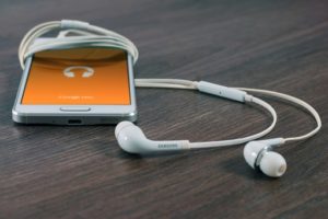 phone with earphone